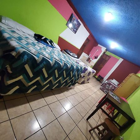 Hotel Kasa Kamelot Quetzaltenango Exteriör bild