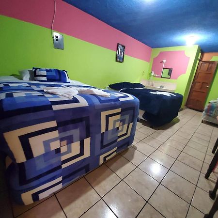 Hotel Kasa Kamelot Quetzaltenango Exteriör bild