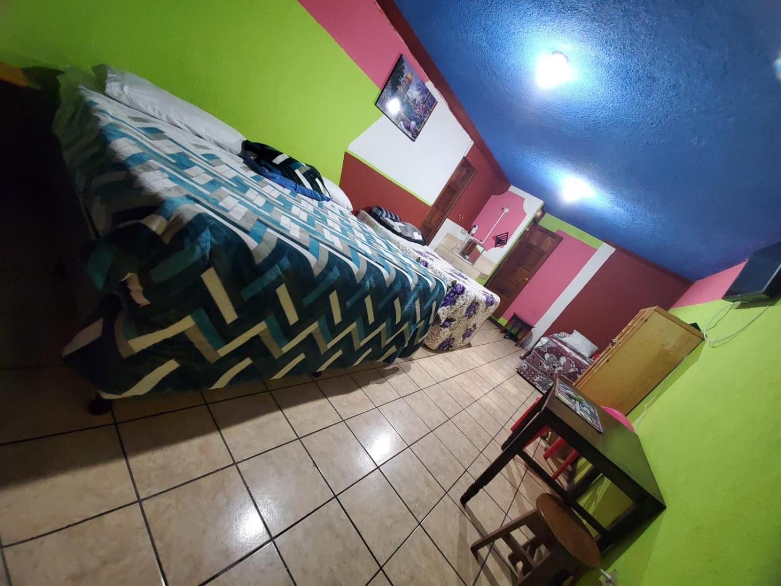 Hotel Kasa Kamelot Quetzaltenango Exteriör bild