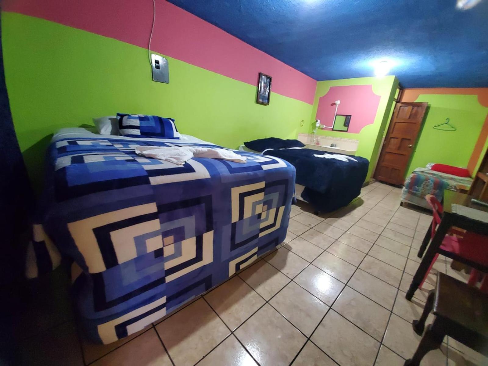 Hotel Kasa Kamelot Quetzaltenango Exteriör bild