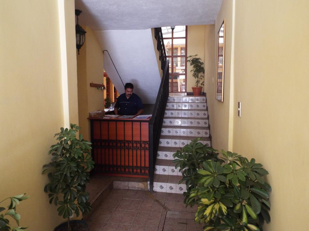 Hotel Kasa Kamelot Quetzaltenango Exteriör bild