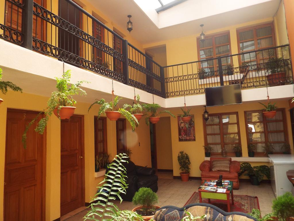 Hotel Kasa Kamelot Quetzaltenango Exteriör bild