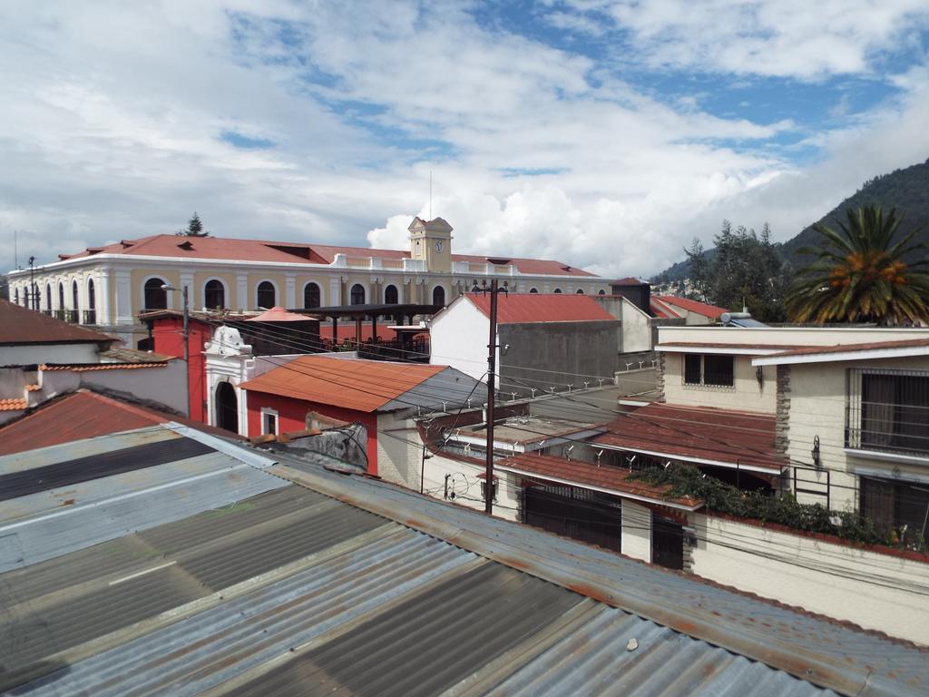 Hotel Kasa Kamelot Quetzaltenango Exteriör bild