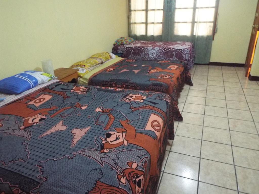Hotel Kasa Kamelot Quetzaltenango Exteriör bild