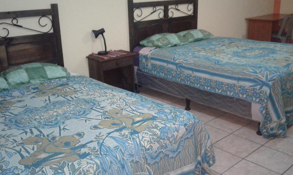 Hotel Kasa Kamelot Quetzaltenango Exteriör bild