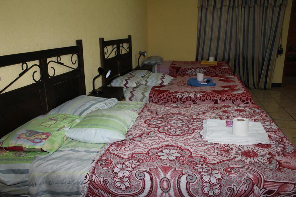 Hotel Kasa Kamelot Quetzaltenango Exteriör bild