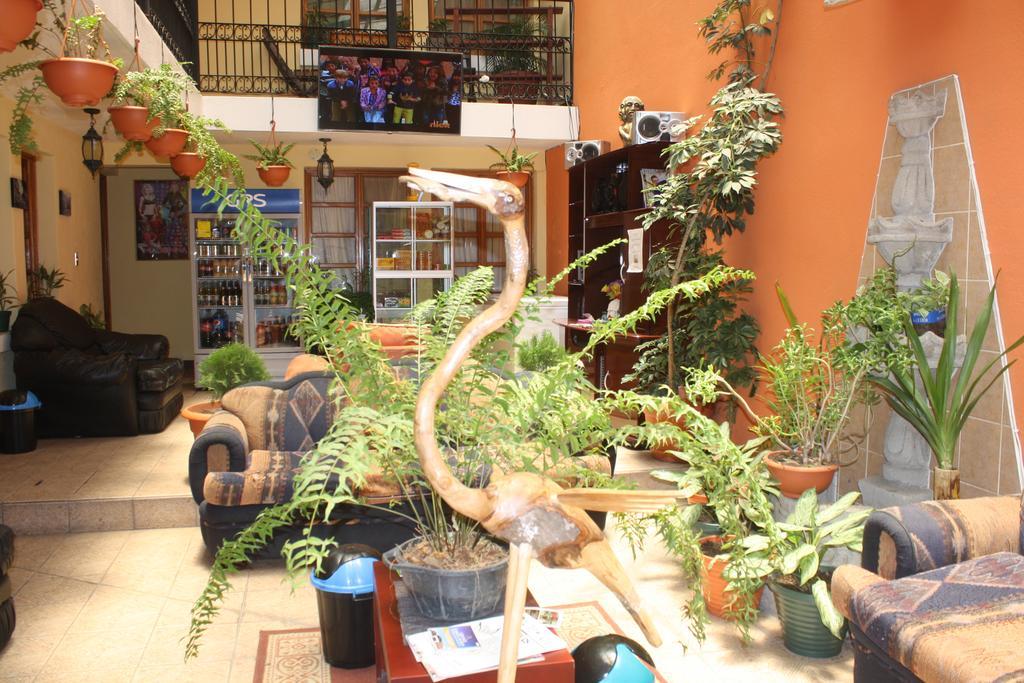 Hotel Kasa Kamelot Quetzaltenango Exteriör bild