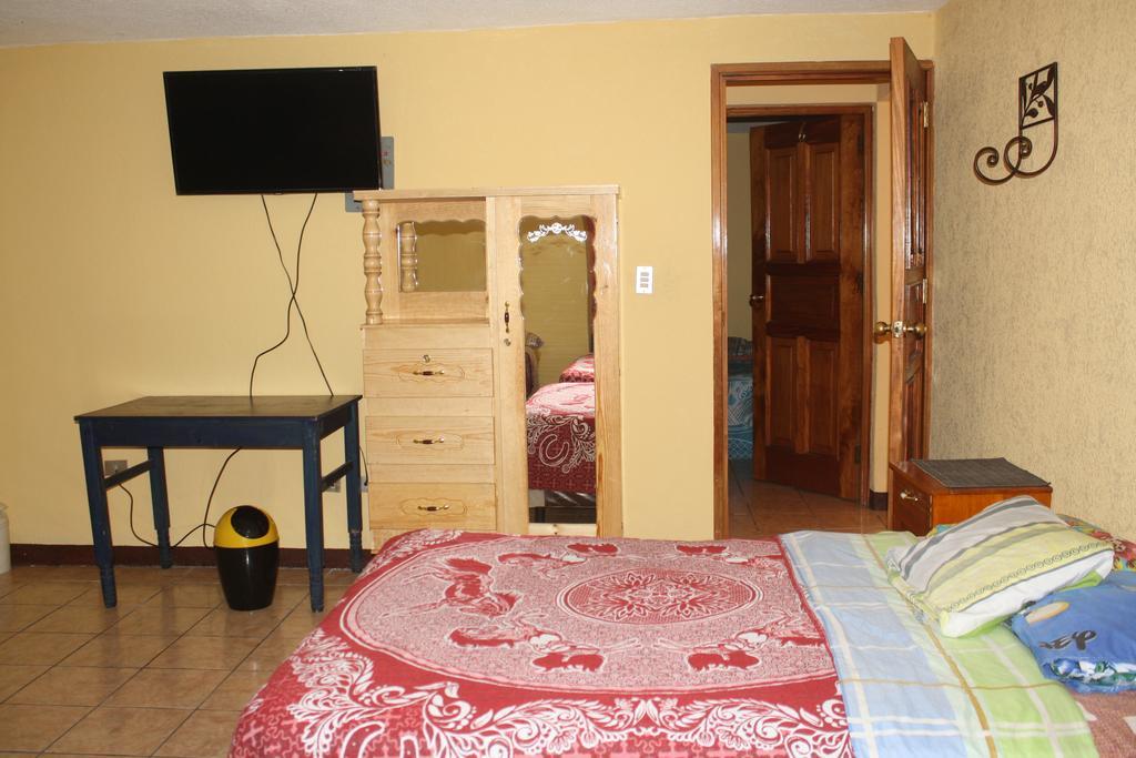 Hotel Kasa Kamelot Quetzaltenango Exteriör bild