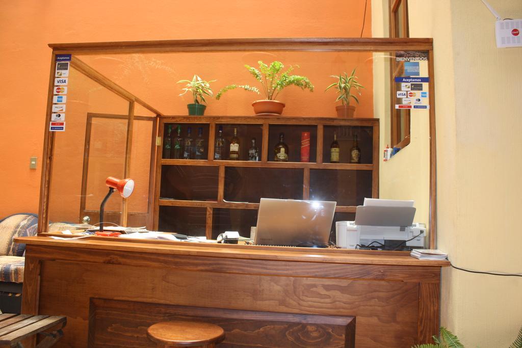 Hotel Kasa Kamelot Quetzaltenango Exteriör bild