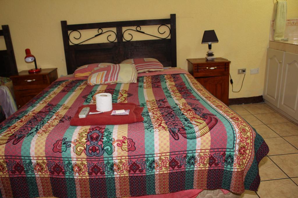 Hotel Kasa Kamelot Quetzaltenango Exteriör bild