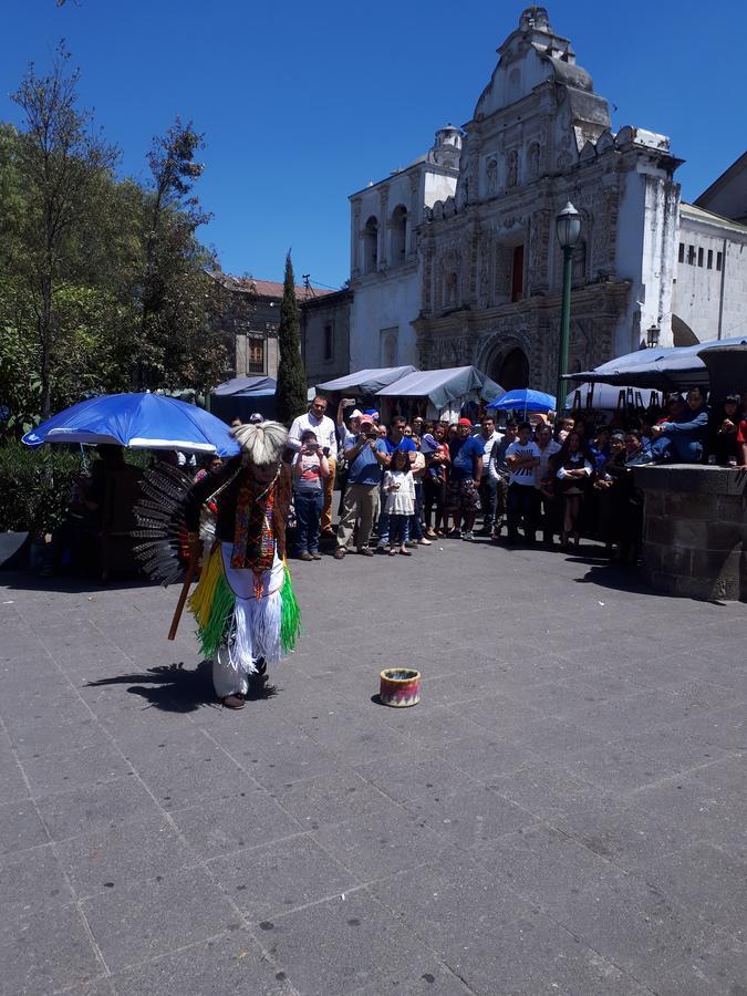 Hotel Kasa Kamelot Quetzaltenango Exteriör bild