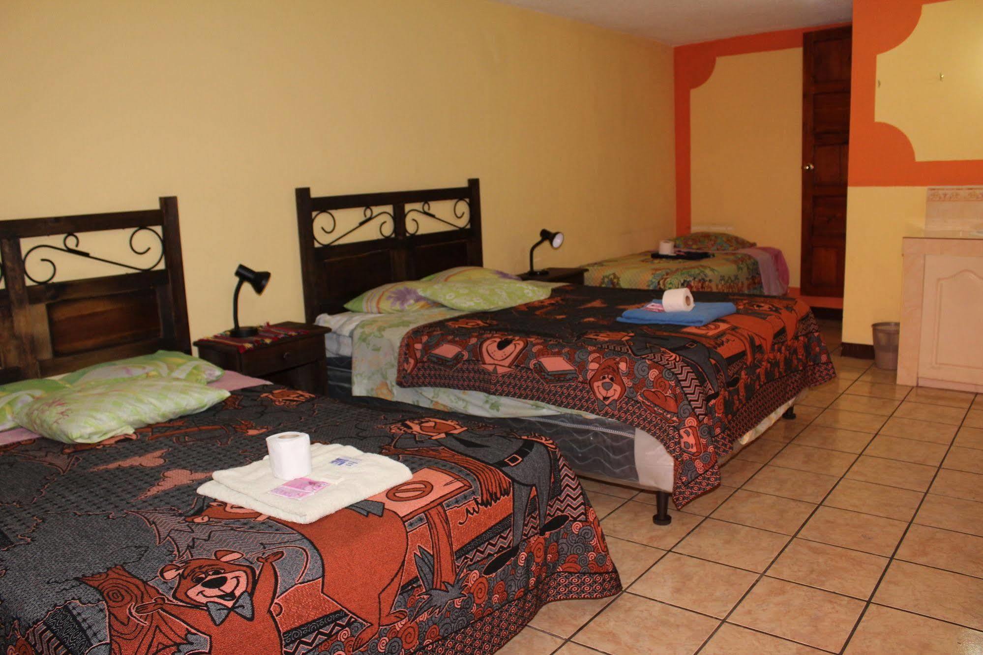 Hotel Kasa Kamelot Quetzaltenango Exteriör bild