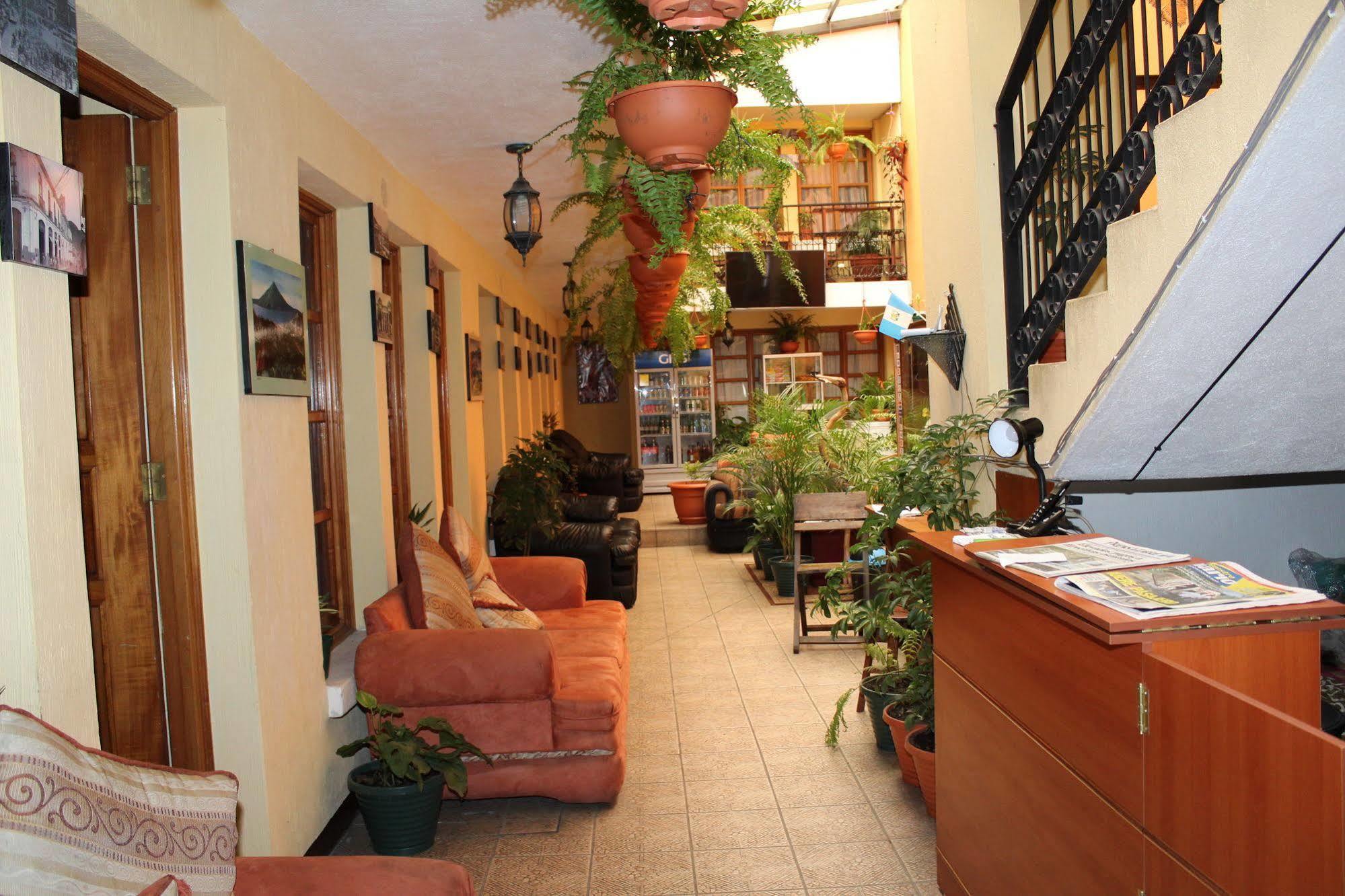Hotel Kasa Kamelot Quetzaltenango Exteriör bild